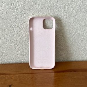 iPhone 13 Silicone Case With MagSafe